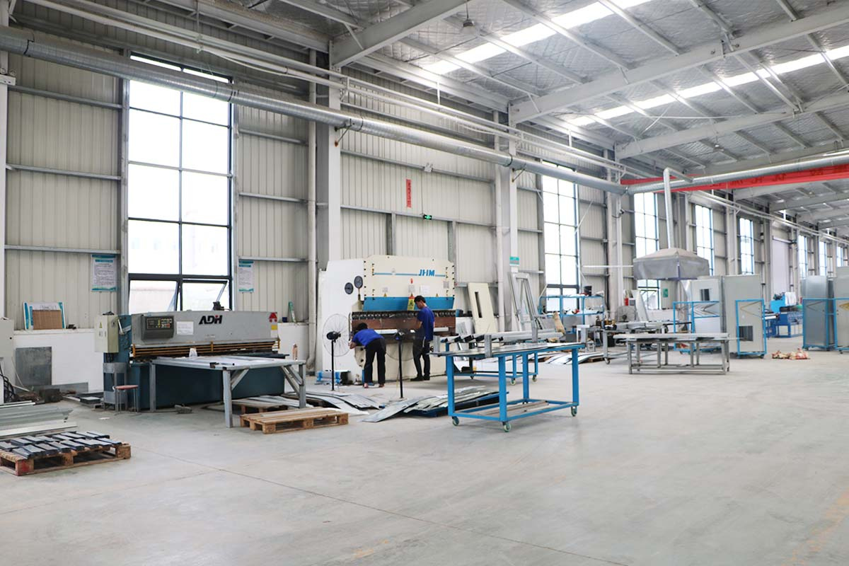 Factory Tour02