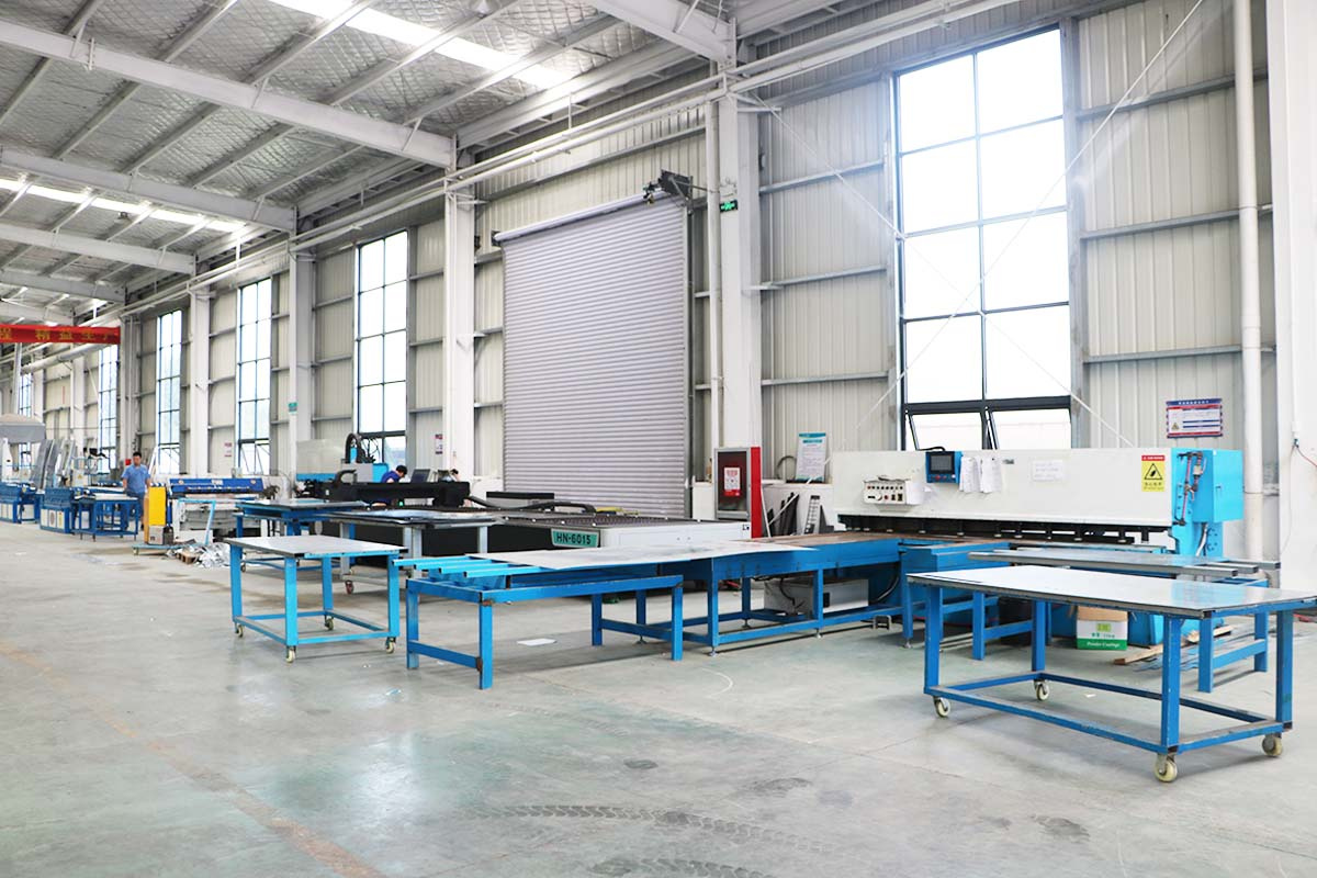 Factory Tour01